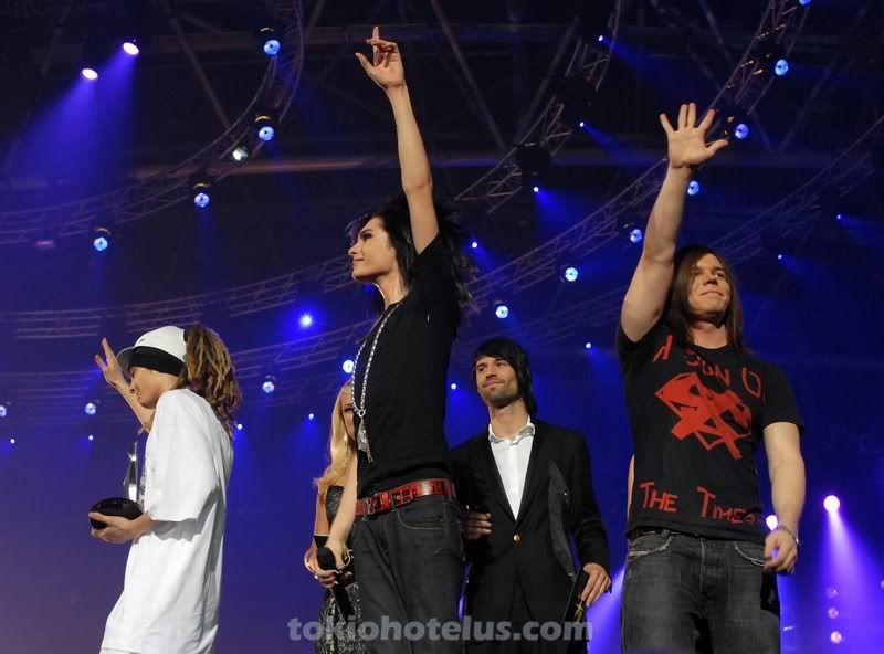 new01-1.jpg picture by thsfan7