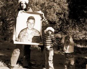 http://i218.photobucket.com/albums/cc142/corterfamily07/Christmas%20Pics/me08173.jpg