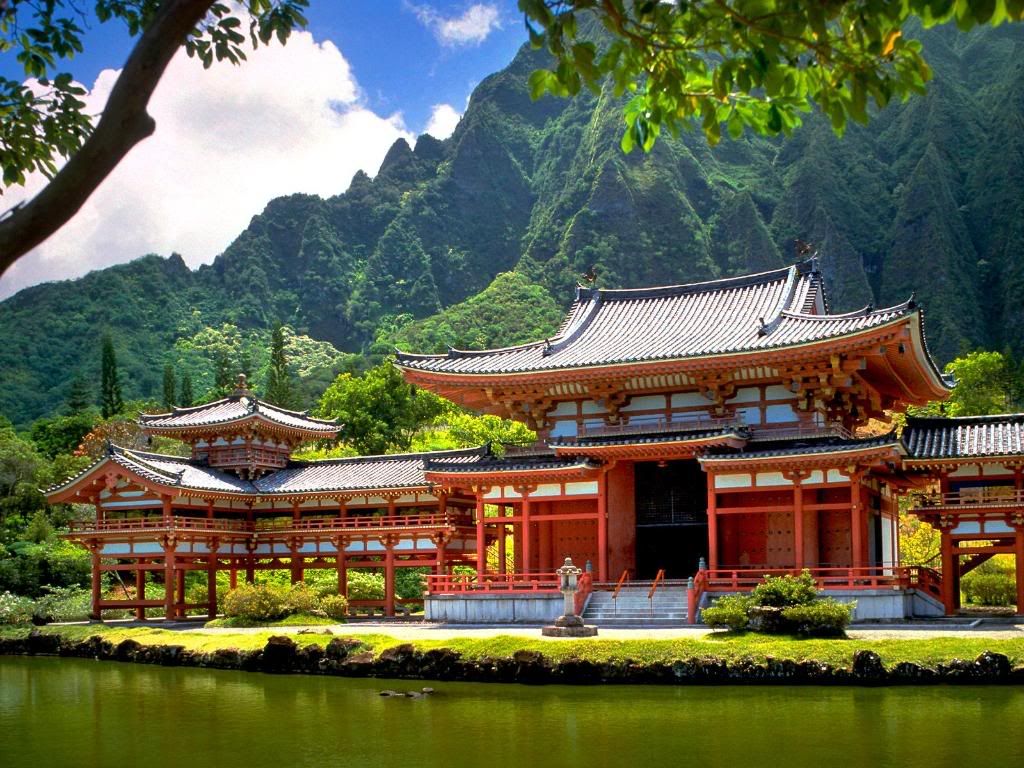 Oahu_Hawaii_-_Byodo-In_Temple.jpg image by Rob34207