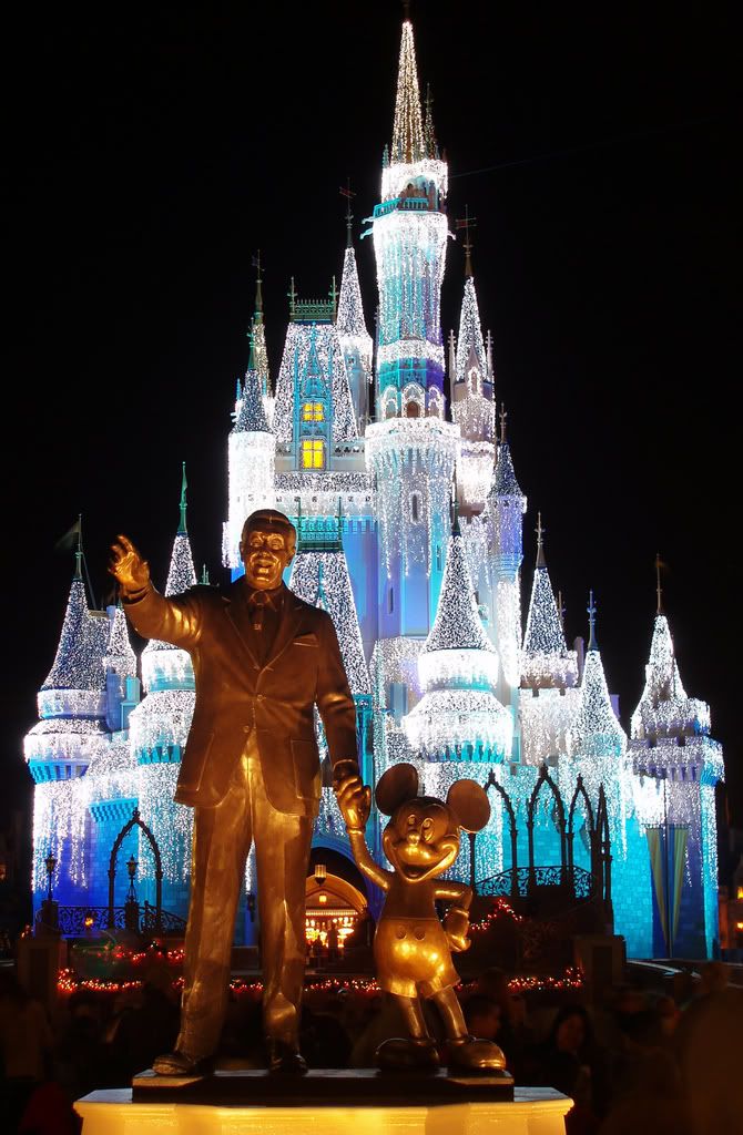 walt disney world castle christmas. Photobucket Disney