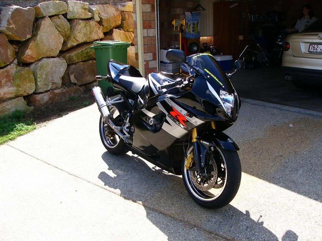 blackgsxr1000k4finished.jpg