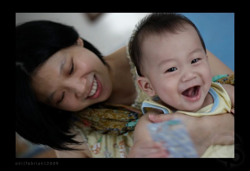 IMAGE: http://i218.photobucket.com/albums/cc266/neoneoneo/fotofoto/happy.jpg