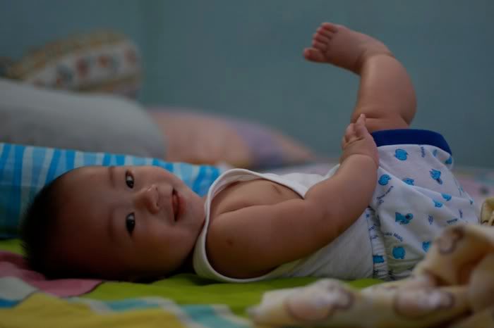 IMAGE: http://i218.photobucket.com/albums/cc266/neoneoneo/yael/yael40d1.jpg