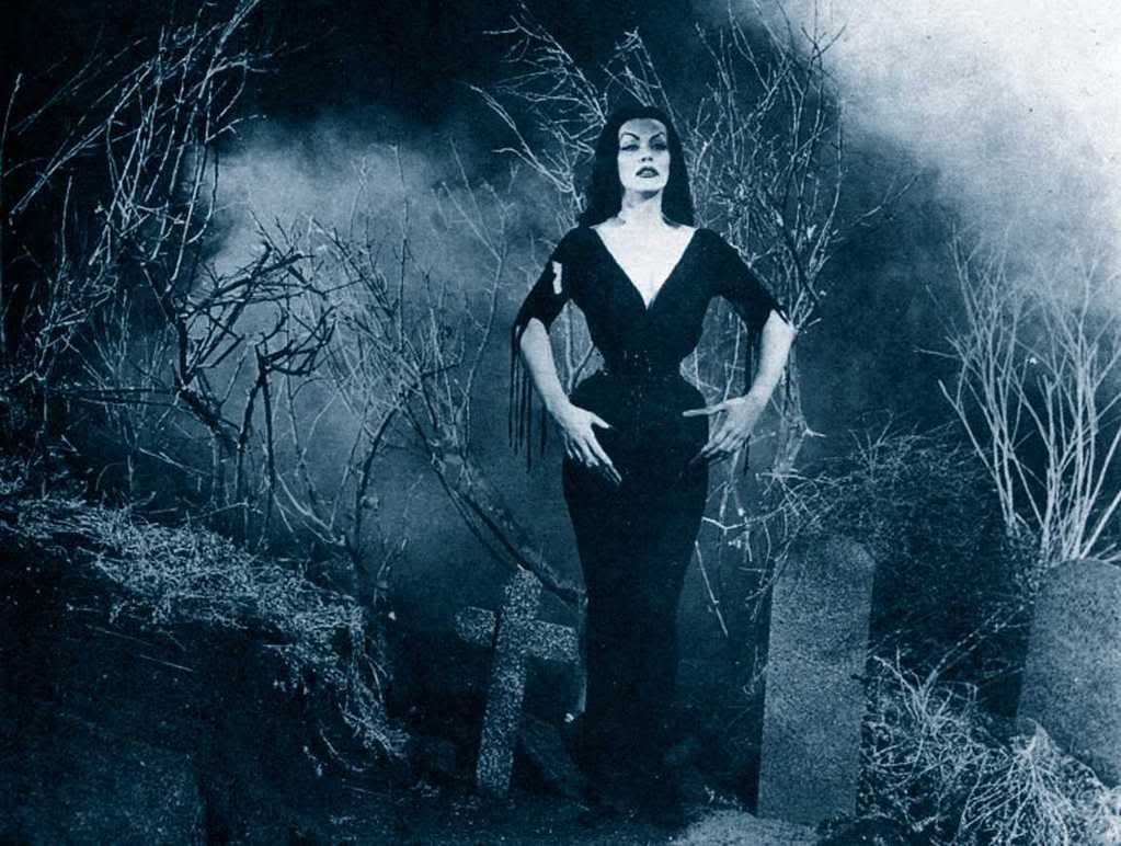 Vampira - Photo Set