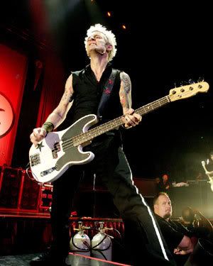 mikedirntgreendayday.jpg