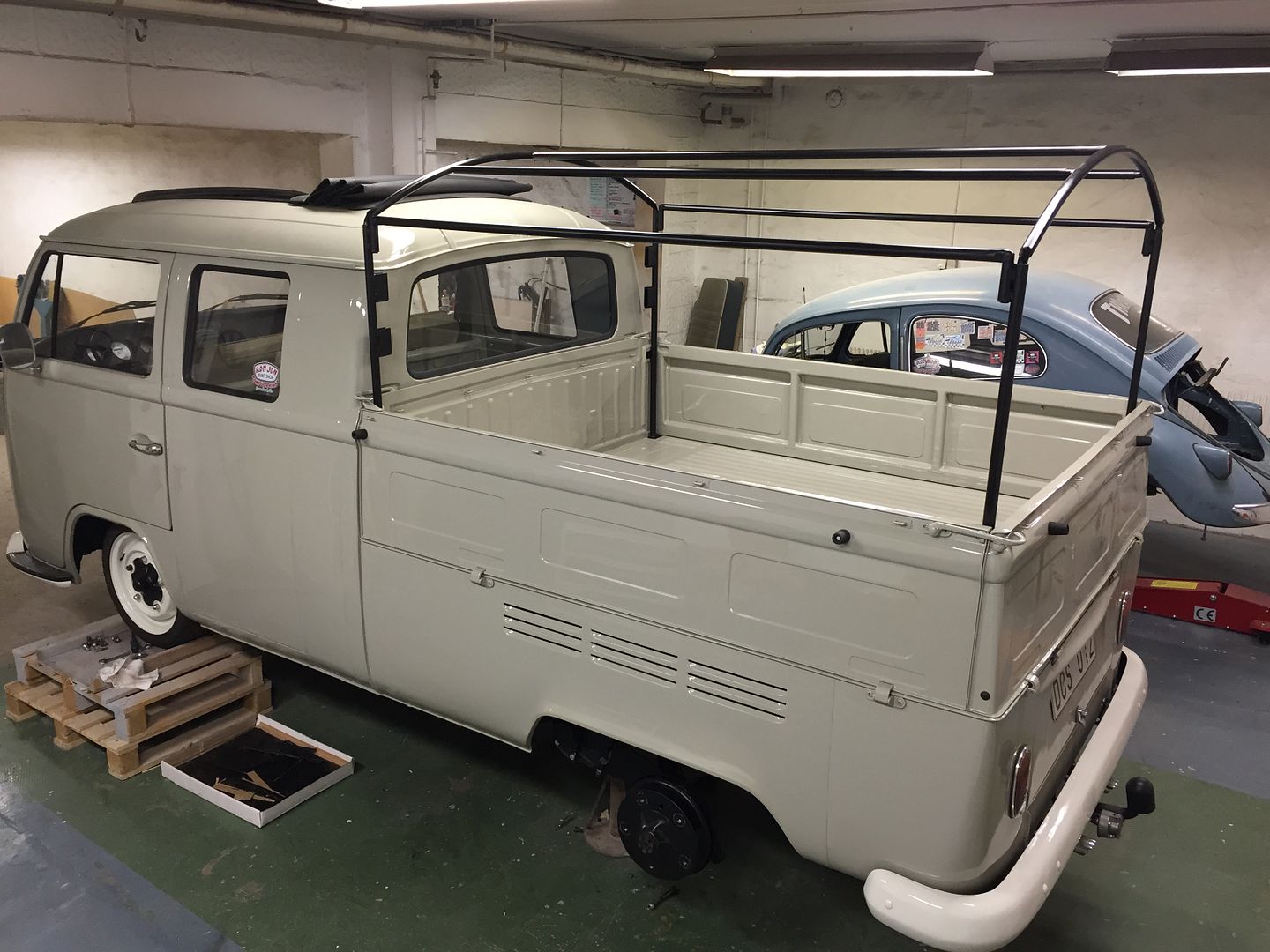 http://i218.photobucket.com/albums/cc52/Easos/Mix/VW%20Crew%20Cab%201972/85FB7EB0-00D0-4BD9-A753-D40916279FF5_zpspxtaz23x.jpg