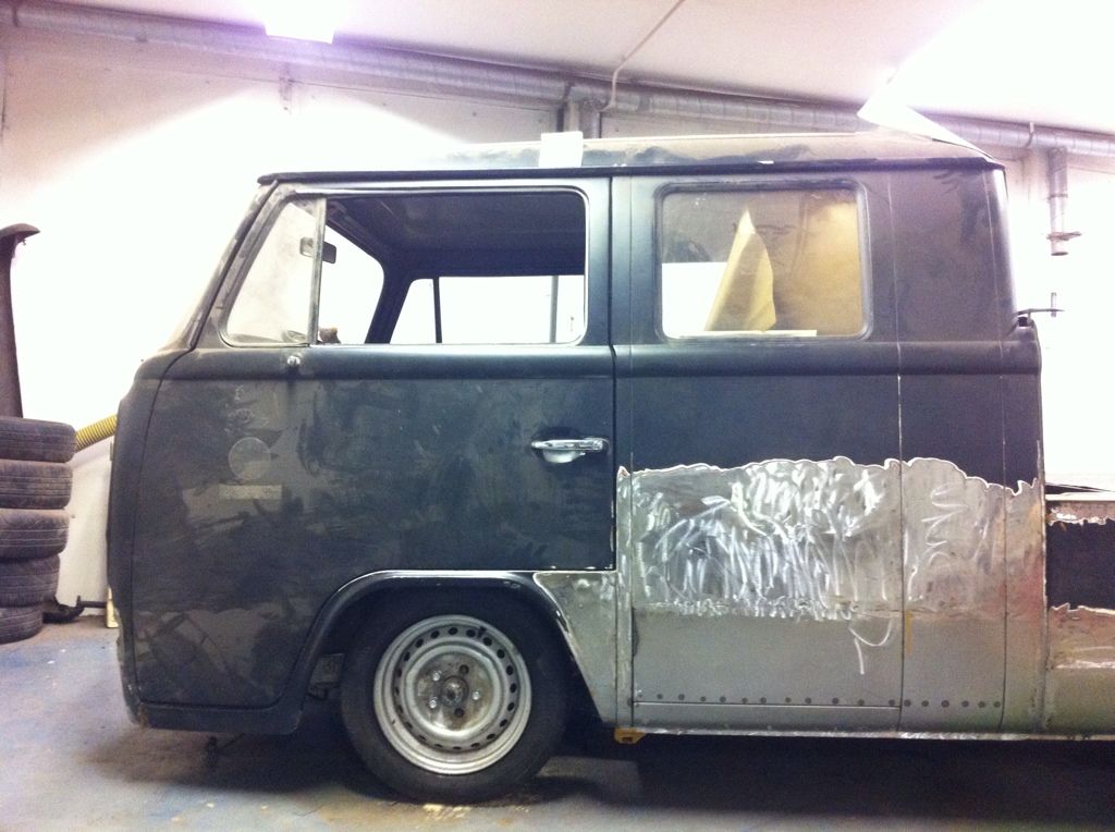 http://i218.photobucket.com/albums/cc52/Easos/Mix/VW%20Crew%20Cab%201972/F81CE0D2-C4F5-4CDC-A860-A057EC49E46A-6074-00000AE0086F8CE5_zps13b00532.jpg