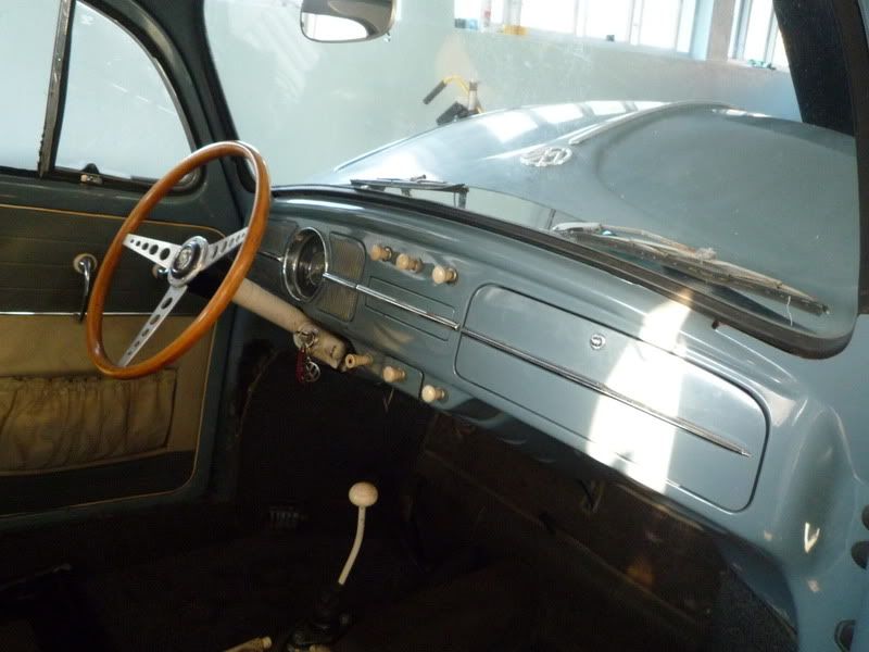http://i218.photobucket.com/albums/cc52/Easos/vw%20Bug%201959/P1060359.jpg