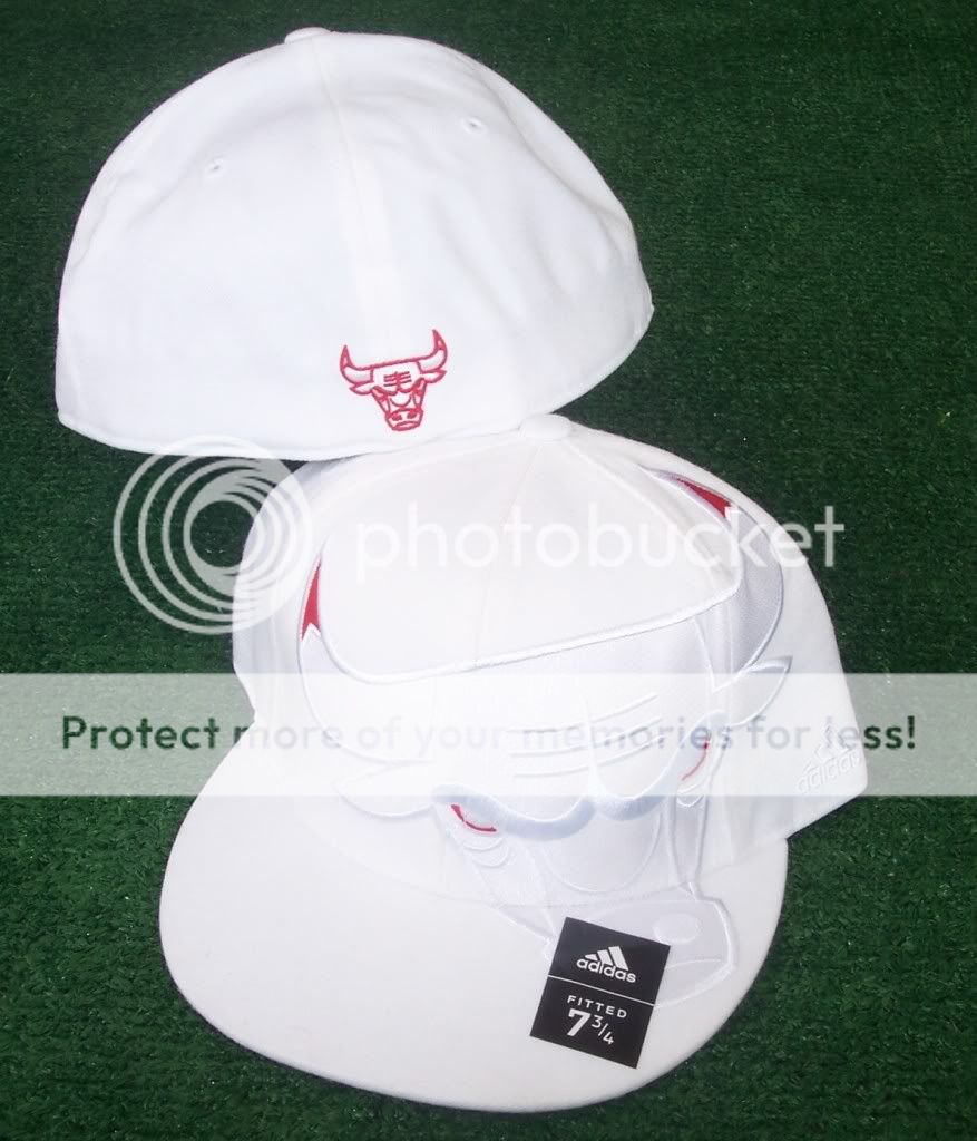 This auction is for a Chicago Bulls Adidas Authentic Fitted hat.